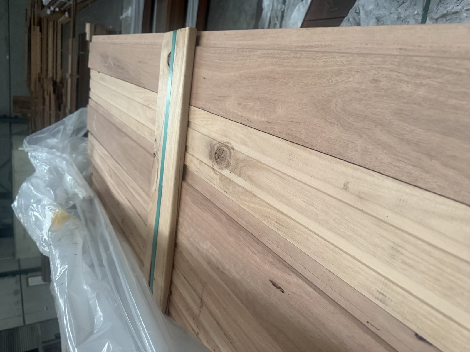 Blackbutt 122x19 Shiplap cladding