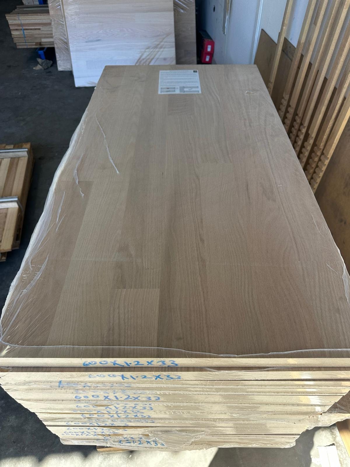 600x33mm American Oak Benchtop