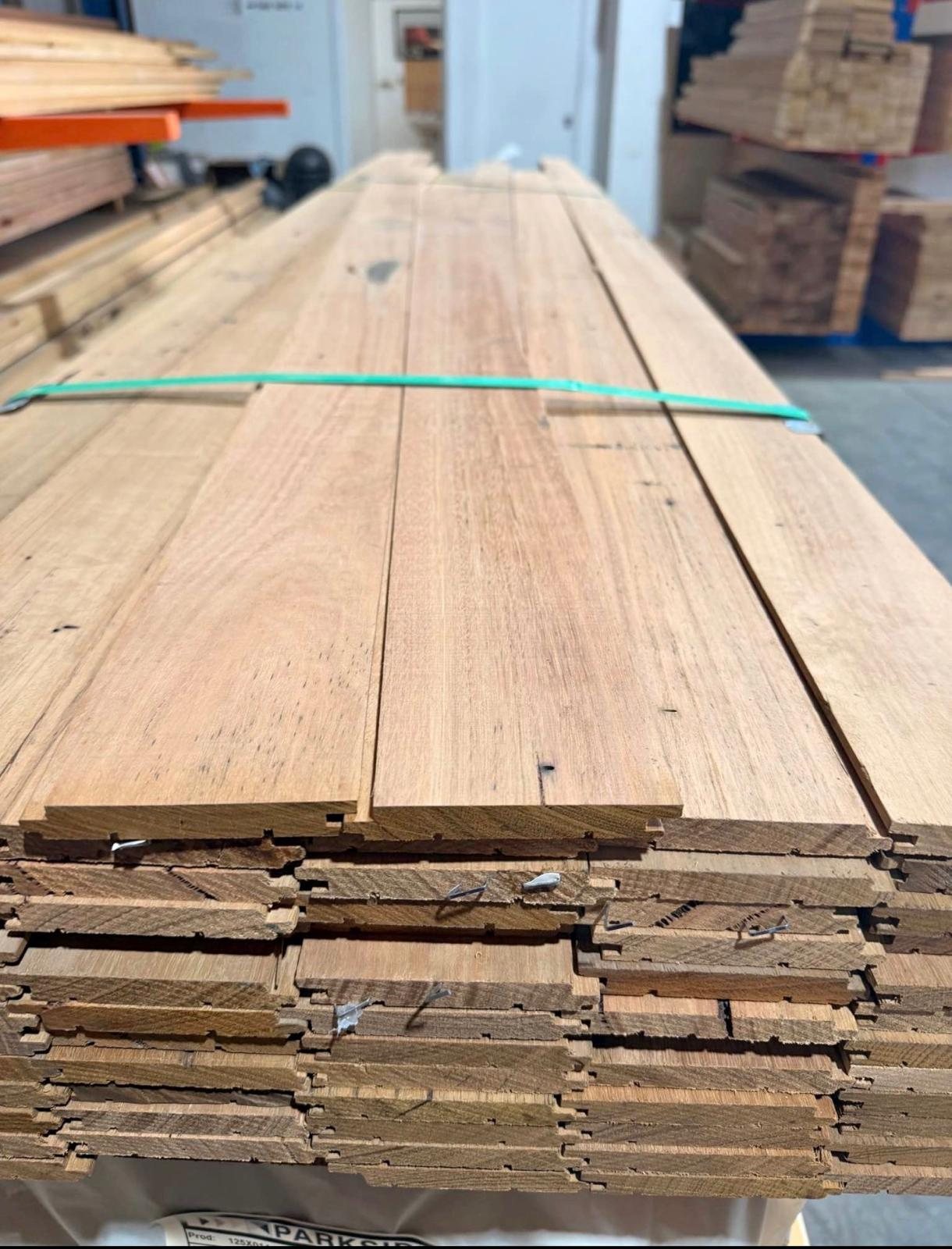 85x12mm Tasmanian Oak Flooring